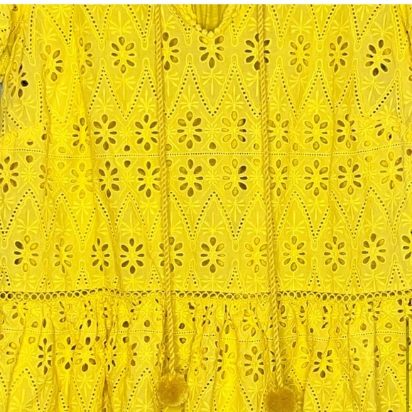 Crown & Ivy Eyelet Blouse 3X Peasant Top Look Yellow Pom-Poms Flutter Sleeves - Picture 8 of 10